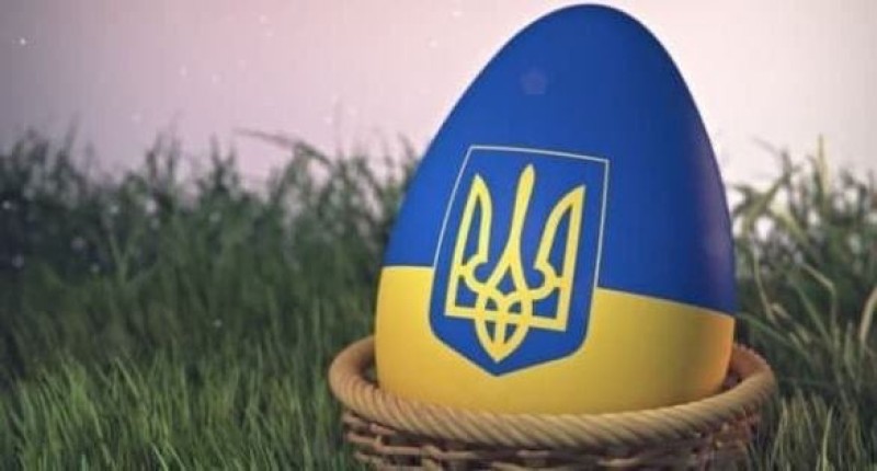 Und die Ukraine hat ihre eigene „religiöse“ Atmosphäre. Dort versuchen sie, Nenka höher zu setzen...