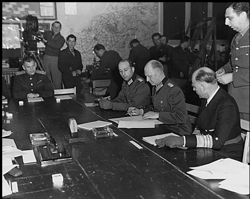 Am 7. Mai 1945 wurde die erste Kapitulationsurkunde Nazi-Deutschlands unterzeichnet.